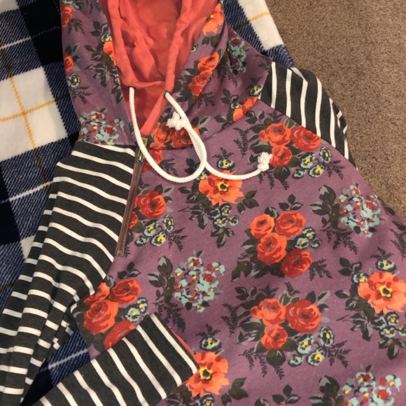 Clothes - Picture 10 of 16